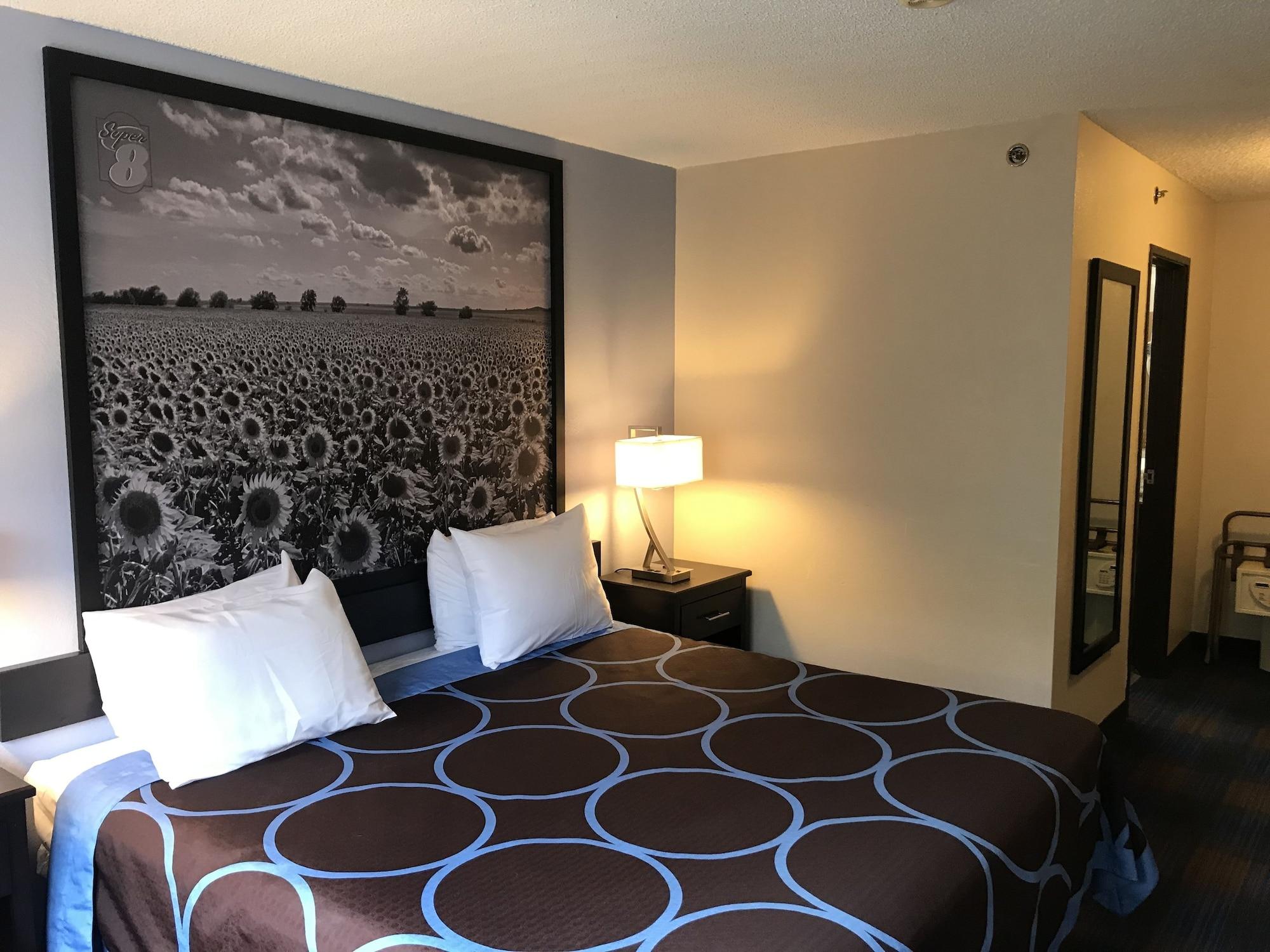 Hotel Super 8 By Wyndham Lenexa Overland Park Area/Mall Area Esterno foto