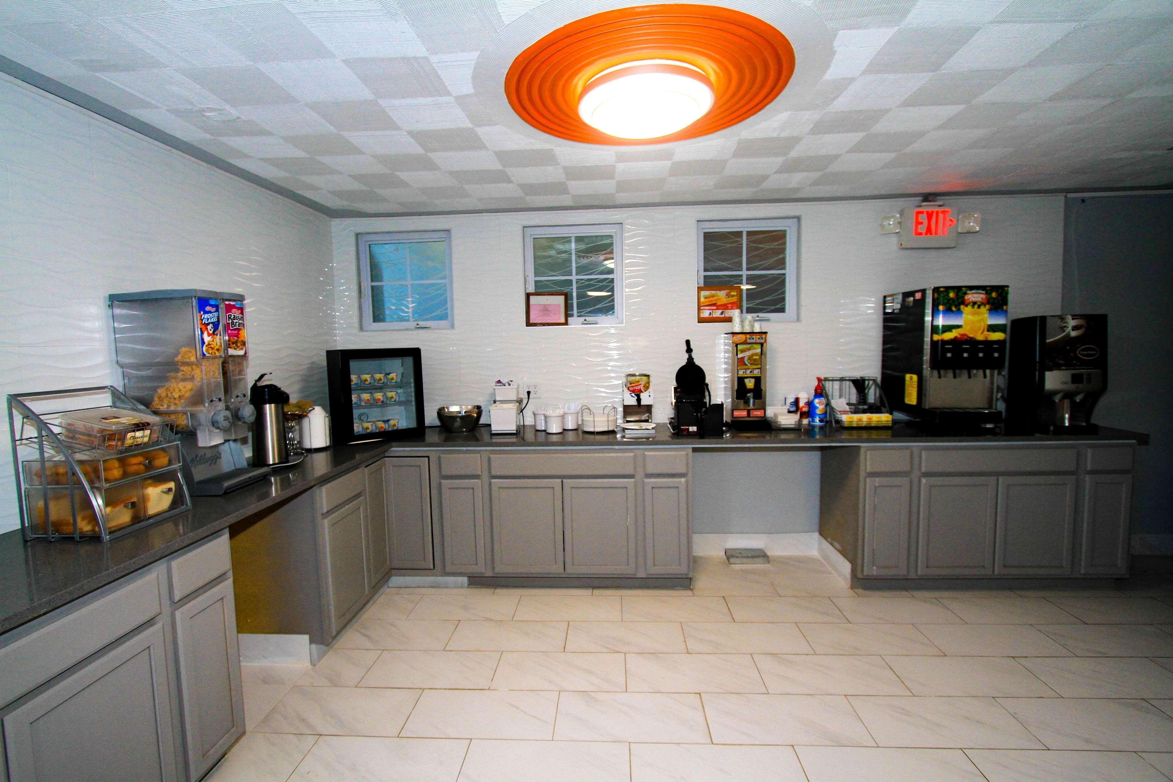 Super 8 By Wyndham Lenexa Overland Park Area/Mall Area Esterno foto