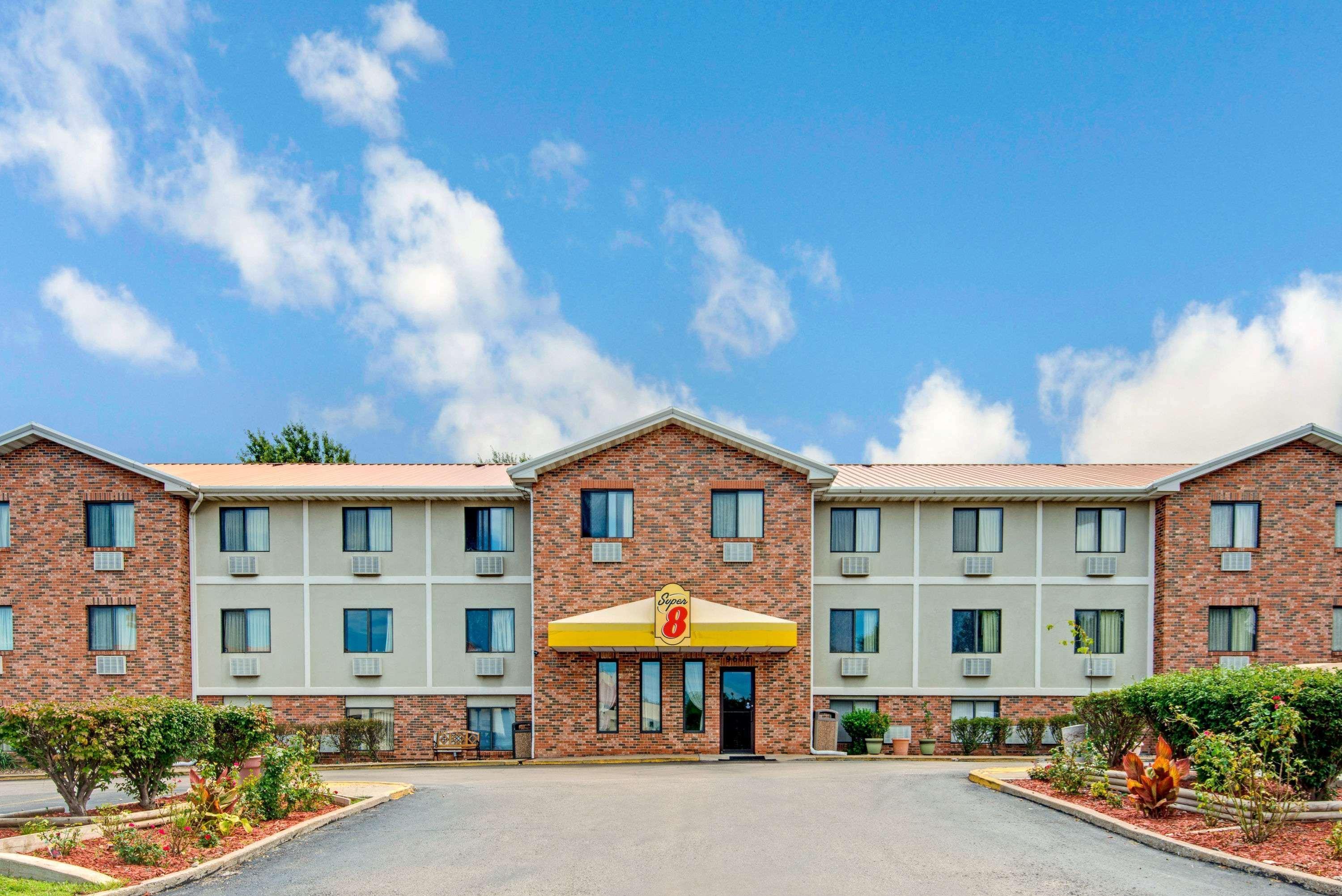 Super 8 By Wyndham Lenexa Overland Park Area/Mall Area Esterno foto