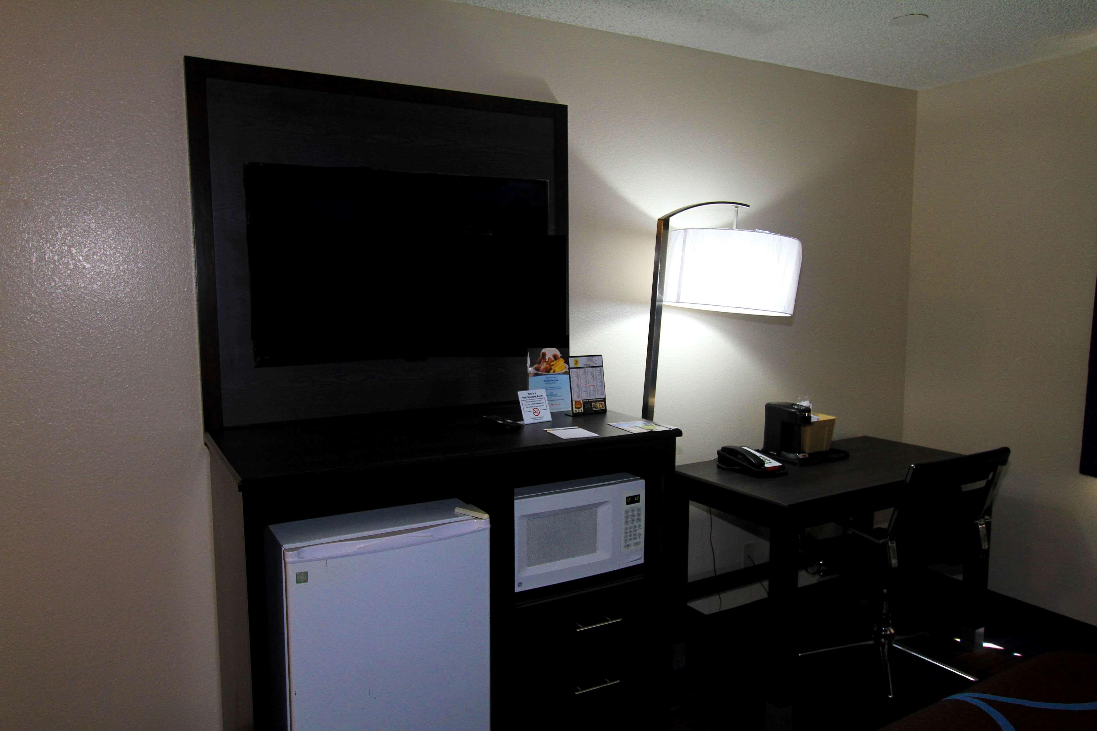 Super 8 By Wyndham Lenexa Overland Park Area/Mall Area Esterno foto