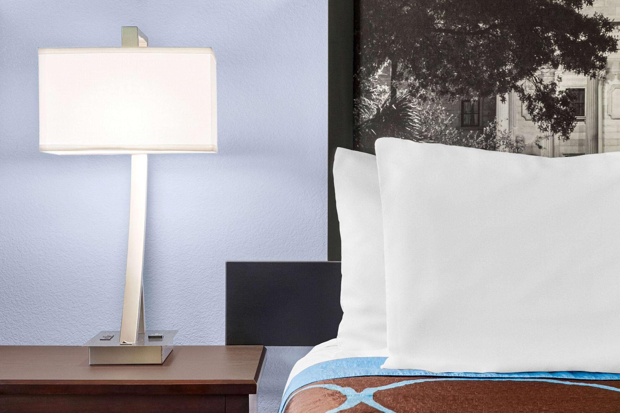 Super 8 By Wyndham Lenexa Overland Park Area/Mall Area Esterno foto